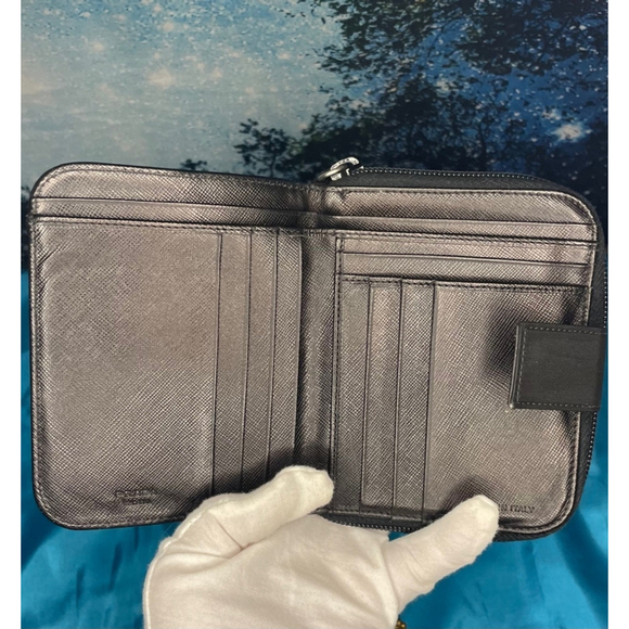 Prada Black Wallet Leather and Nylon VGUC - Picture 5 of 15